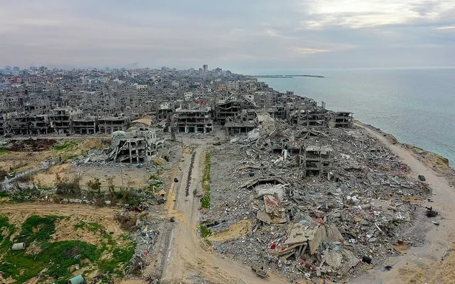 Luftaufnahme der Zerstörung im Flüchtlingslager Schati (Beach Camp), Gaza
